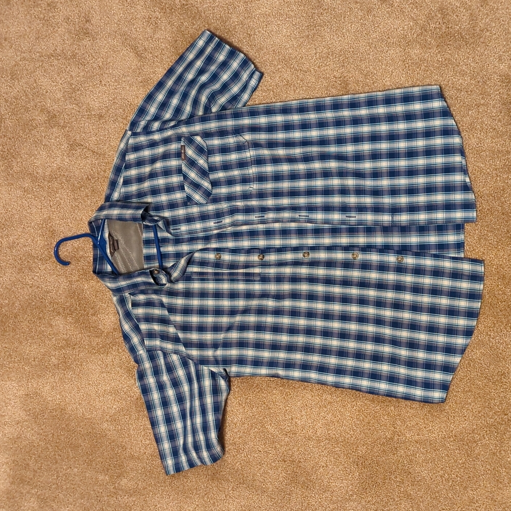 Eddie Bauer blue plaid short sleeved button front vented fishing-style shirt